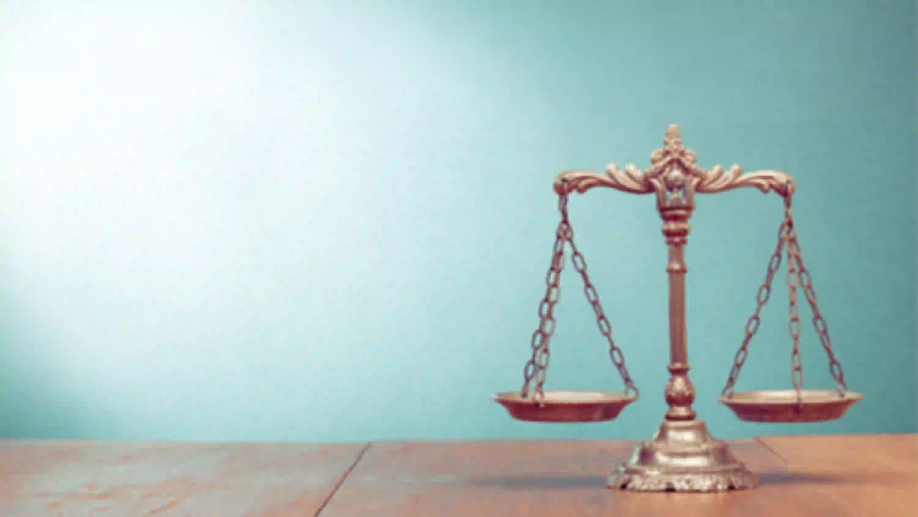 Kachel_Versicherungen und Recht